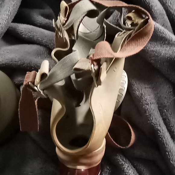 Vintage gas mask 1963 - Picture 3 of 4